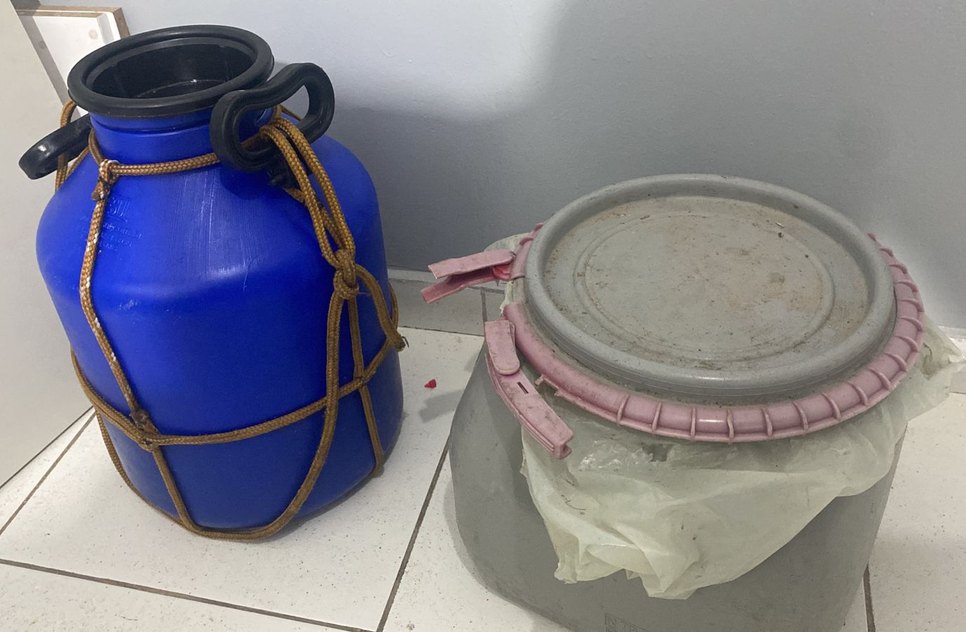 Dois homens suspeitos de furtar 120 litros de mel e causar prejuízo de R$ 25 mil são indiciados em Sergipe