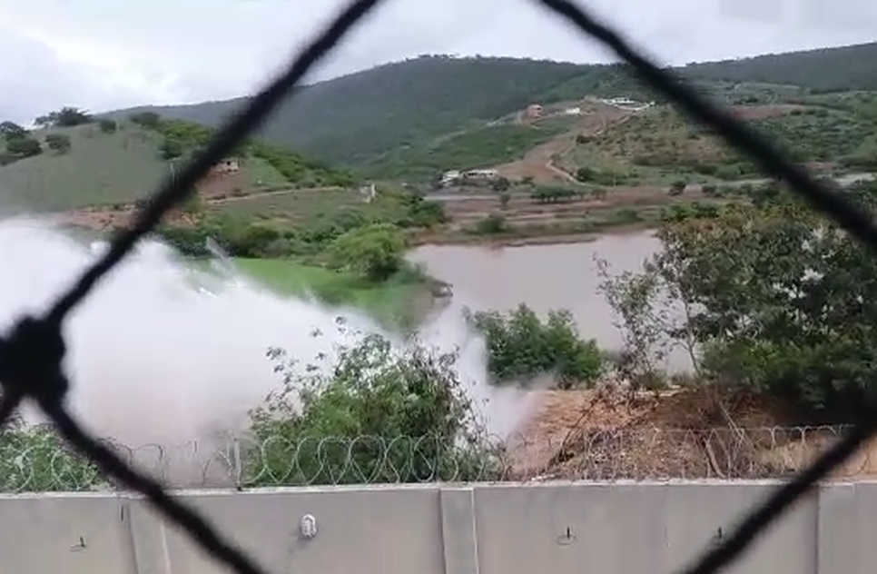 adutora se rompe de novo