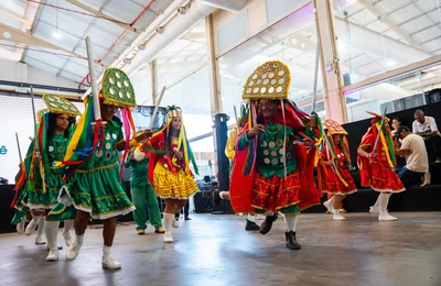 Pertencimento e cidadania dão ritmo às apresentações culturais da 13ª Feira dos Municípios