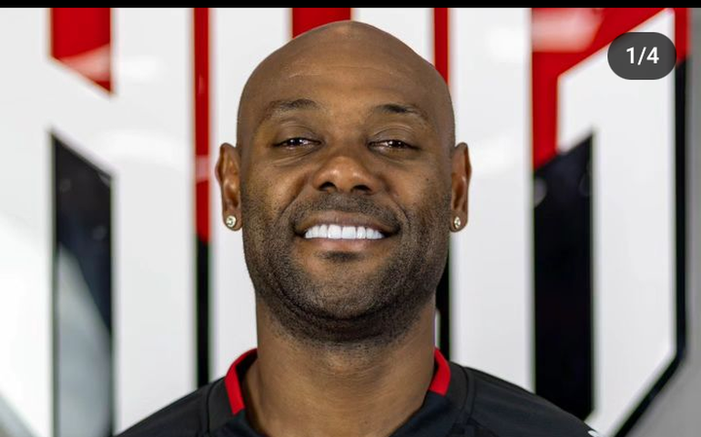 Campeões pelo Corinthians, Jô é anunciado no Amazonas e Vagner Love acerta com o Atlético-GO