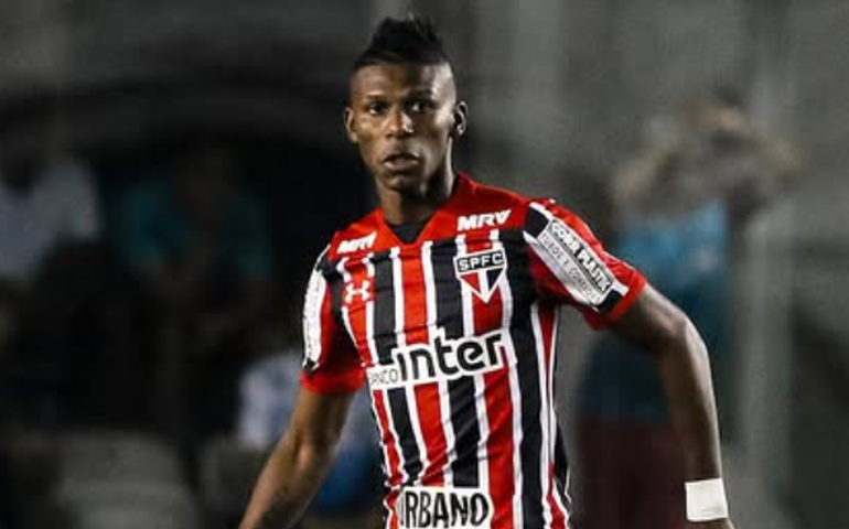 Arboleda valoriza trajetória no São Paulo e projeta permanência no clube por 'muitos anos'