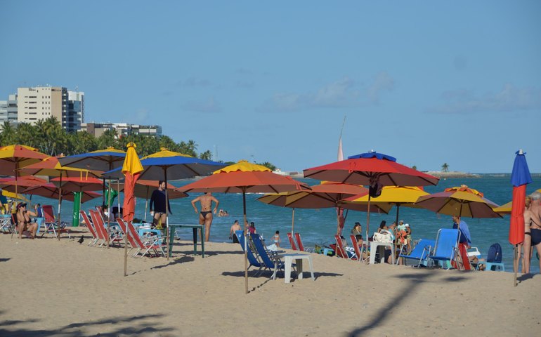 Saiba o que fazer para cuidar da saúde durante este feriadão com altas temperaturas