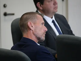 Júri condena homem de Vermont por tentativa de homicídio após atirar em três estudantes palestinos.