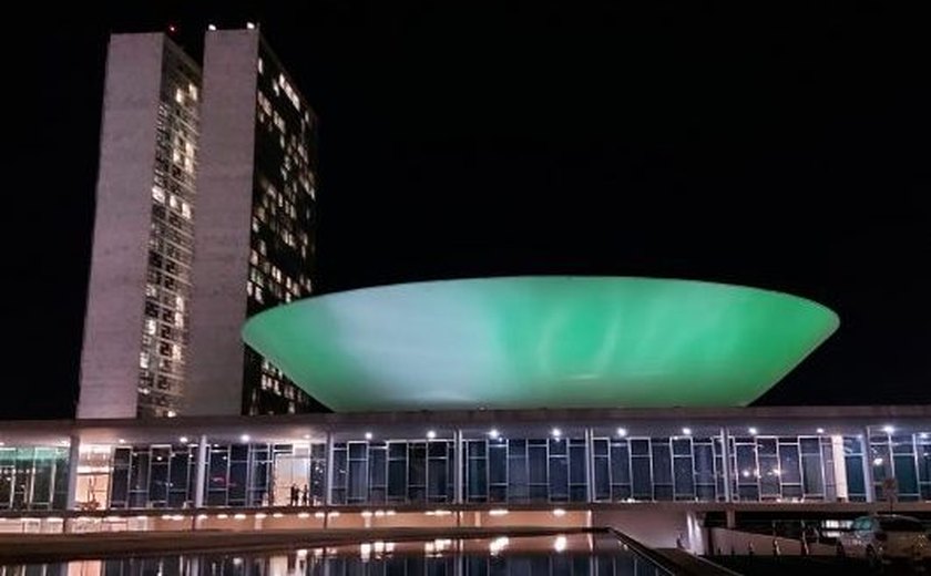 Congresso se ilumina de verde pelo Dia Mundial de Conscientização sobre a Doença Celíaca