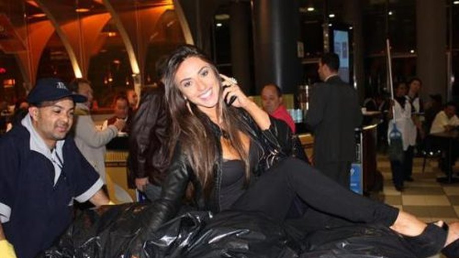Nicole Bahls rebate afirmação de que panicats seriam prostitutas: 'Não é meu caso'