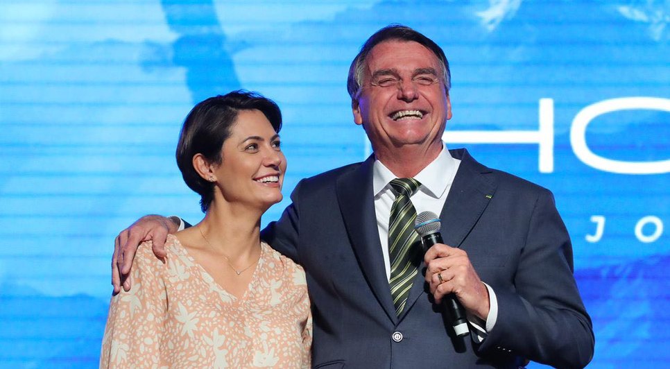 Michelle Bolsonaro pode voltar a usar imagem do marido em propaganda eleitoral