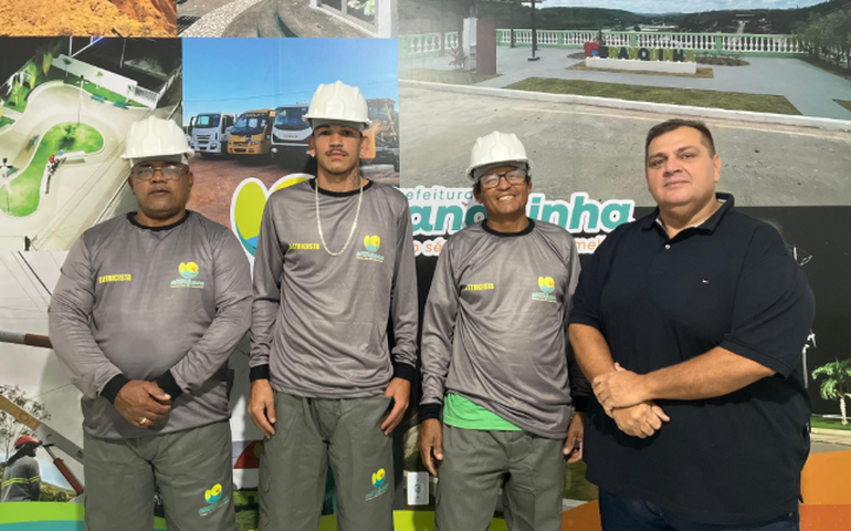 Prefeitura de Branquinha entrega novos fardamentos e equipamentos aos eletricistas