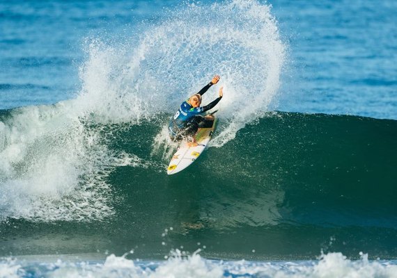 Brasileira casada com australiano que tirou Medina da final nas Olimpíadas vibra com medalha do marido; conheça