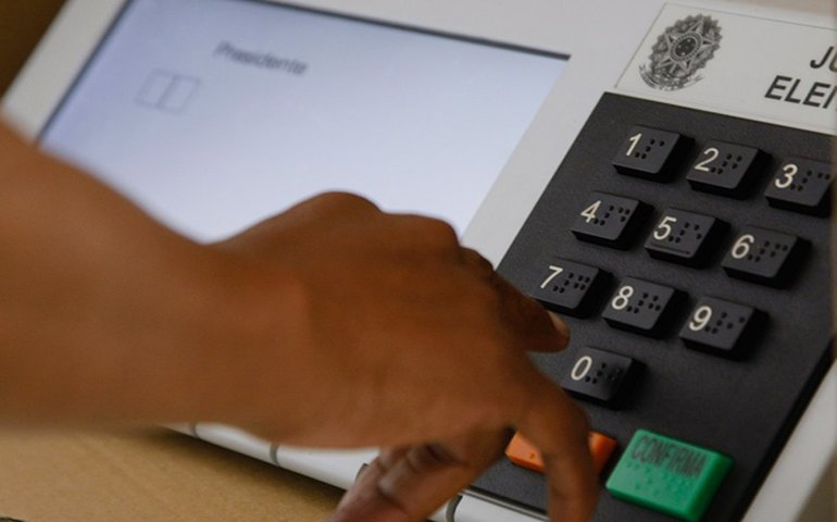 Quase 30% dos eleitores não têm ensino fundamental completo
