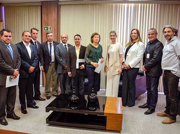 Presidente Rosa realiza 1ª reunião com os novos diretores do TCE-AL