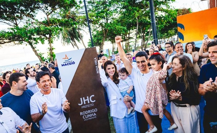 Prefeito inaugura a nova orla m Jaraguá