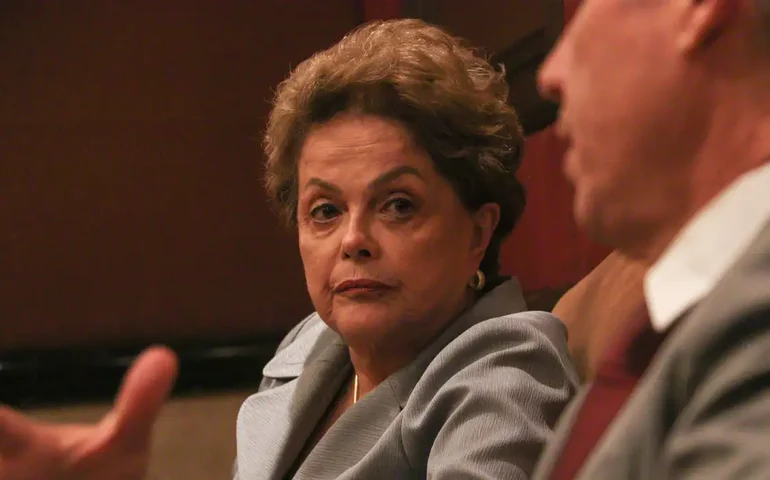 Dívida de países ricos prejudica países menos desenvolvidos, diz Dilma