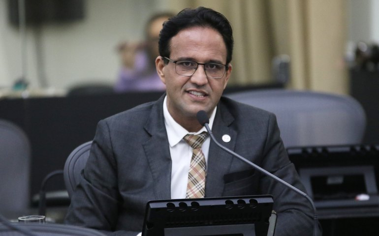 Mesaque Padilha solicita construção de passarela na AL-101 Sul