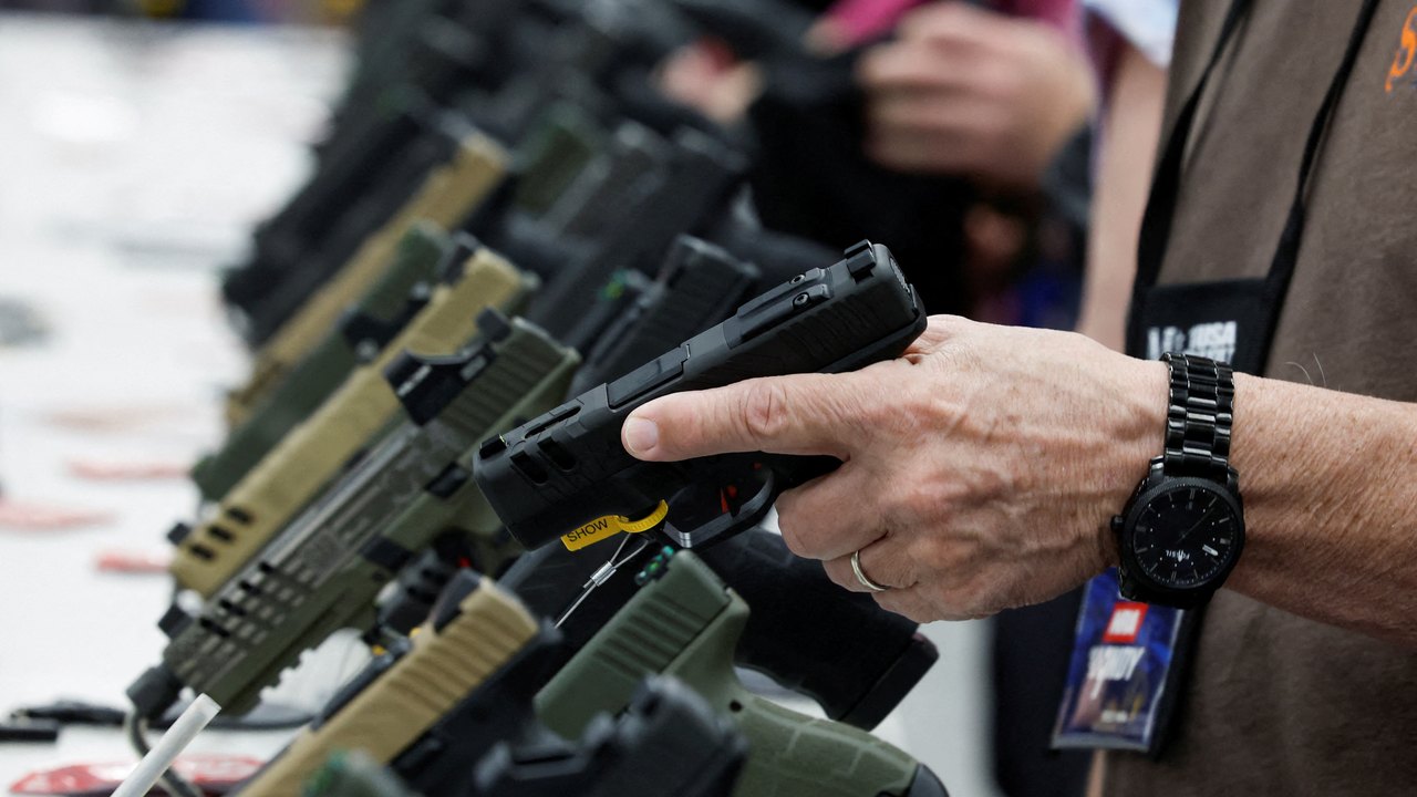 Ações pró-armas de Trump favorecem facções criminosas no Brasil