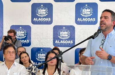 Deputado Galba Novaes participa de inauguração da revitalização de Praça no centro de Maceió