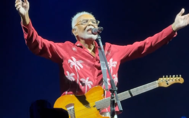 Show de Gilberto Gil no Rio teve Marisa Monte de surpresa e gritos de 'sem anistia'
