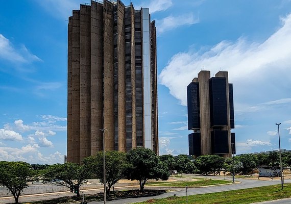 Economia aquecida e inflação levaram a alta da Selic, aponta Copom