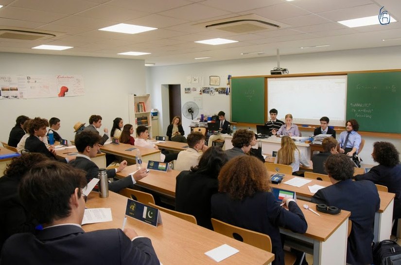 Escola Waldorf realiza simulação da ONU com estudantes