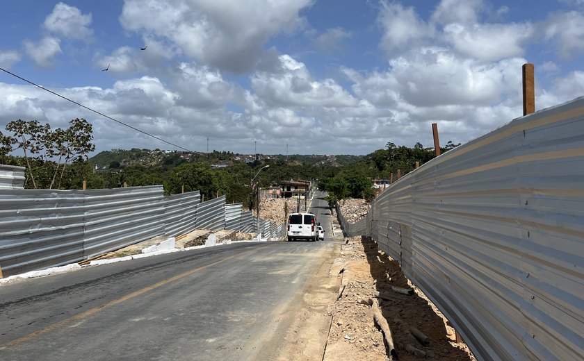 Defesa Civil libera via alternativa  para fluxo de veículos no Pinheiro