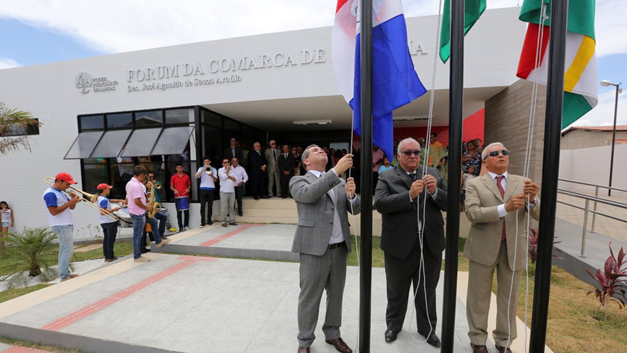 Judiciário entrega novo Fórum à população de Batalha