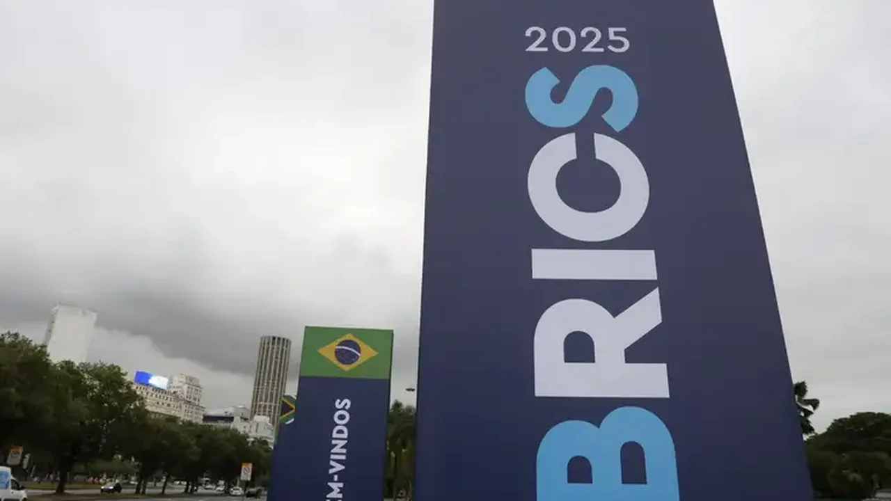 Declaração do Brics menciona expansão de financiamento do NDB em moeda local