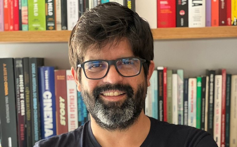 Roteirista e diretor alagoano retorna ao Estado após um longo período de experiência profissional fora de casa.