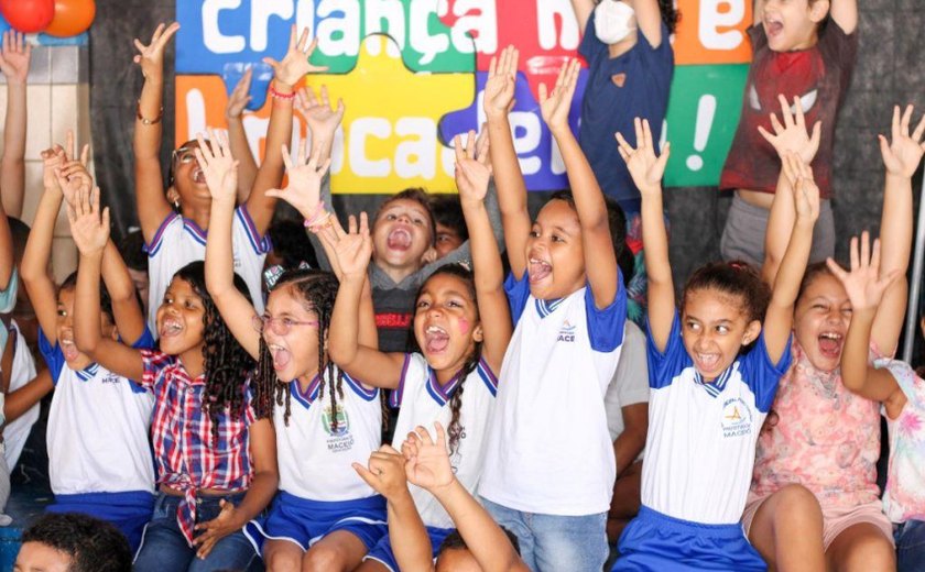 Projetos educacionais transformam vidas, revelam talentos e abrem novos caminhos para mais de 54 mil alunos