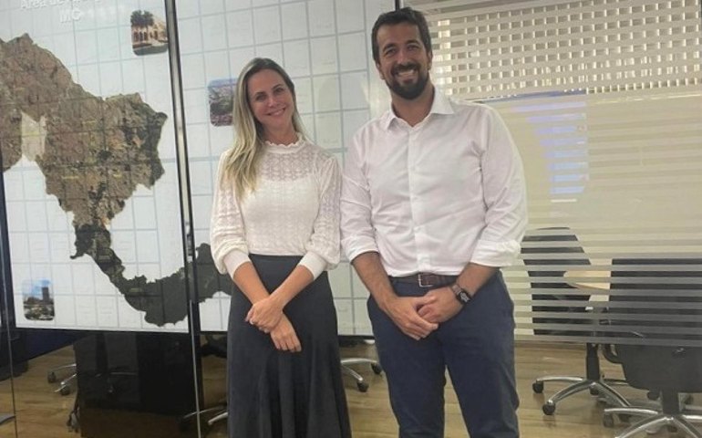 Casal e Sabesp se reúnem compartilhar informações sobre novas de tecnologias