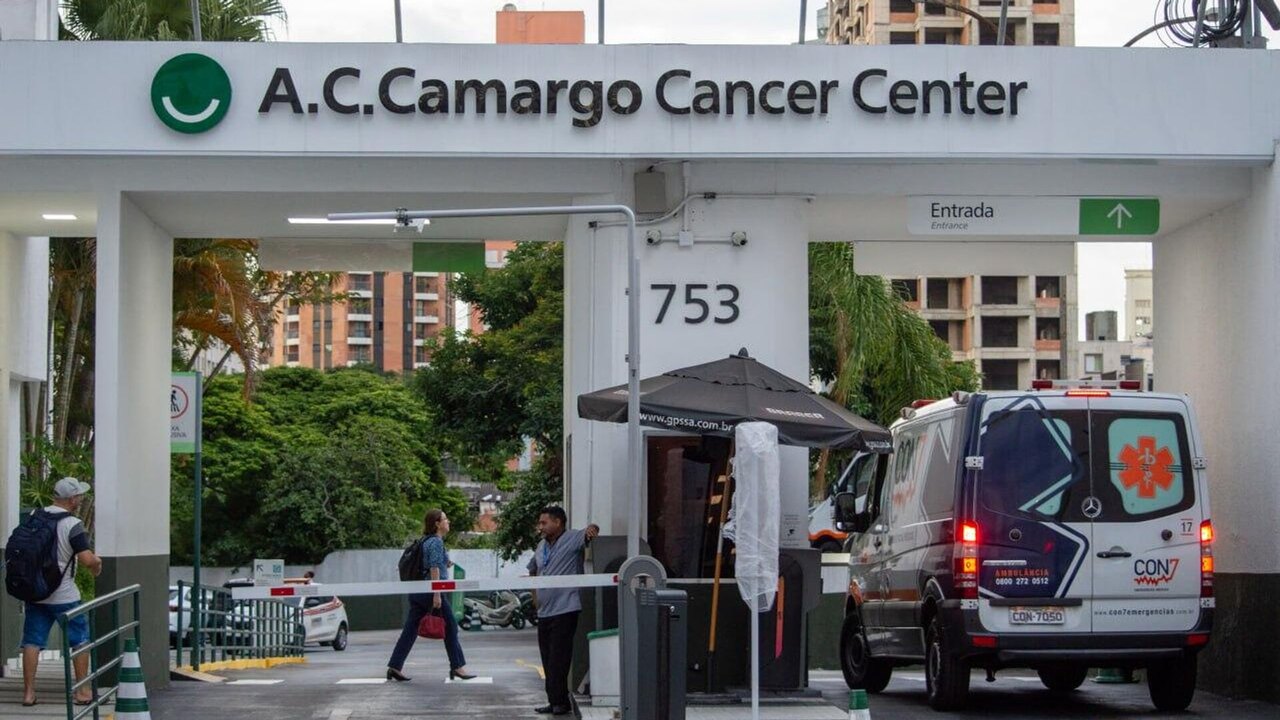 Ex-deputado José Genoino recebe alta após cirurgia e se recupera em casa