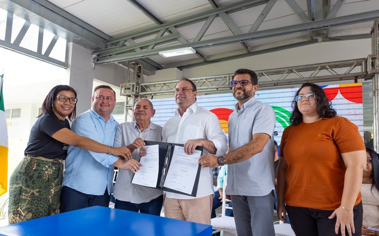 Prefeito Luciano Barbosa anuncia construção de escola de tempo integral em Batingas