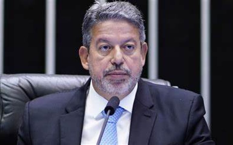 Arthur Lira e Fernando Haddad discutem nesta segunda relatório do novo marco fiscal