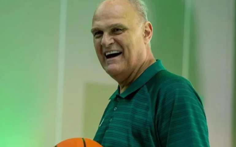 Morre o 'mão santa' Oscar Schmidit