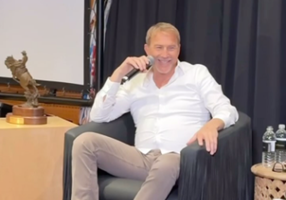 Kevin Costner é processado por cena de estupro improvisada em 'Horizonte 2'