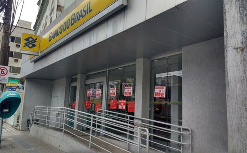 Sindicato diz que greve de bancários atinge 100% das agências em Maceió