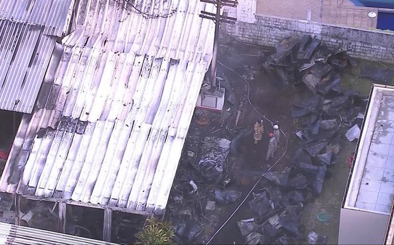 Incêndio no CT do Flamengo deixa 10 mortos e três feridos