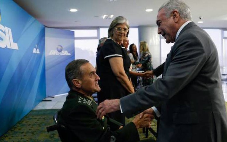 &#8216;Exército é o mesmo de 1964, mas circunstâncias mudaram&#8217;, diz comandante sobre pedidos de intervenção militar