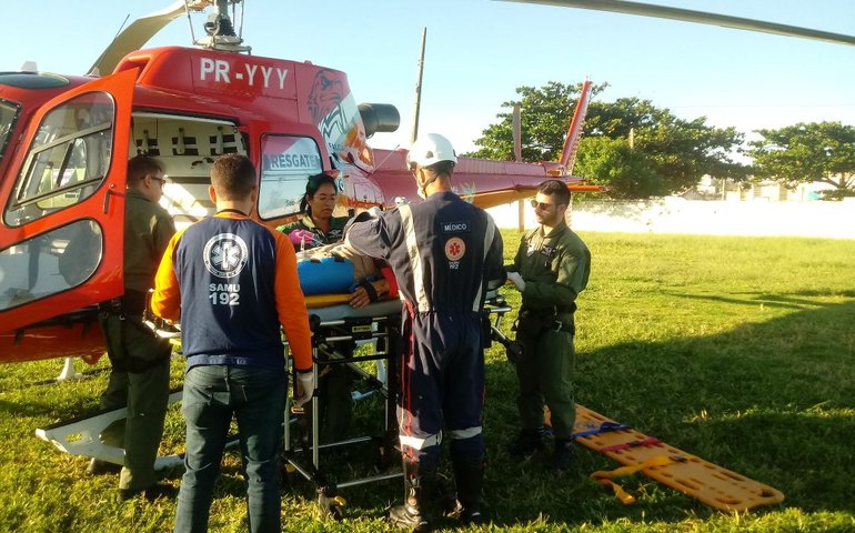 Samu resgata duas vítimas de colisão em São Miguel dos Campos