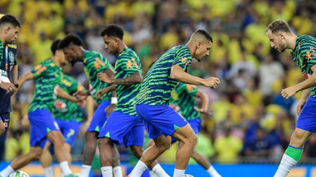 Brasil repete falhas em campo e sofre derrota histórica para a Argentina em dia de pancadaria
