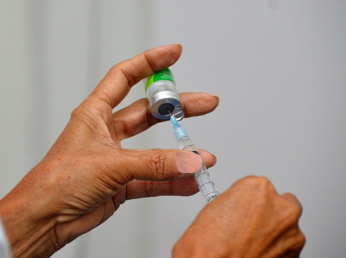 Quase 30% dos brasileiros dizem não se interessar por vacinas