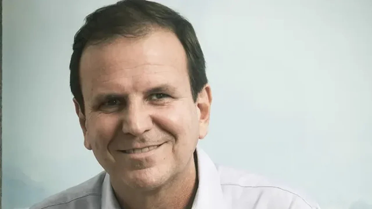 Flávio Bolsonaro reage a aproximação de Paes com o PL para eleição de 2026: 'Não fui consultado'