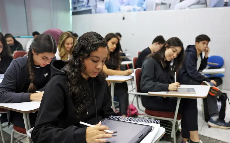 EAD deverá ter provas presenciais; cursos terão 2 anos para se adaptar