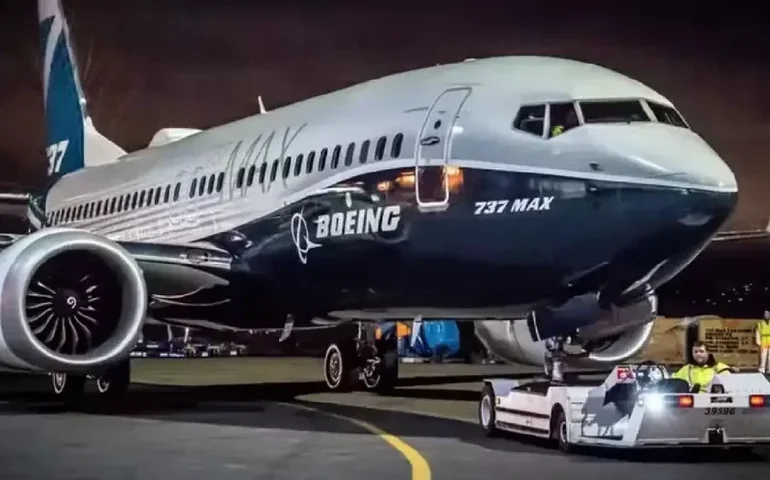 Boeing apresenta resultados mistos no 3º trimestre; ação cai no pré-mercado