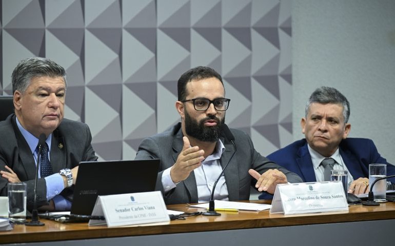 Cícero Santos admite à CPMI do INSS ter aberto empresas para entidade de agricultores