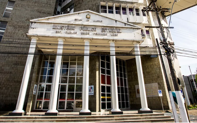 Júri popular: homem acusado de feminicídio vai a julgamento amanhã em Maceió