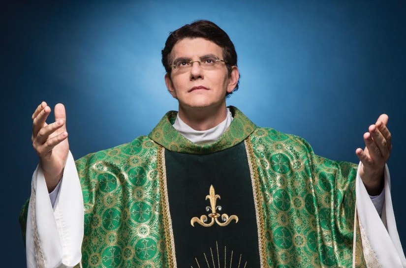 Padre Reginaldo Manzotti lança livro em Maceió e faz encontro com fãs