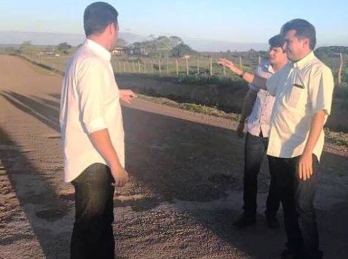 Prefeito Zé Adelson recebe deputado federal Nivaldo Albuquerque em Olho  D'Água Grande
