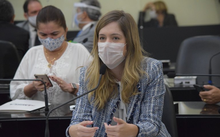 Estado atende projeto de lei da deputada Cibele Moura e Hemoal passa a funcionar nos feriados