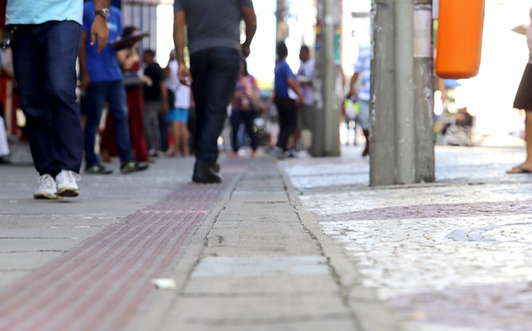 Modelo projeta que 6 mil vidas seriam salvas em 2 semanas se mantido isolamento