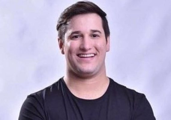 Saiba quem é o comediante que bateu na mãe e urinou em delegacia