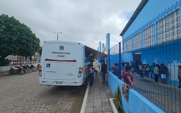 Ação itinerante do TRE-AL realiza mais de 700 atendimentos em Inhapi